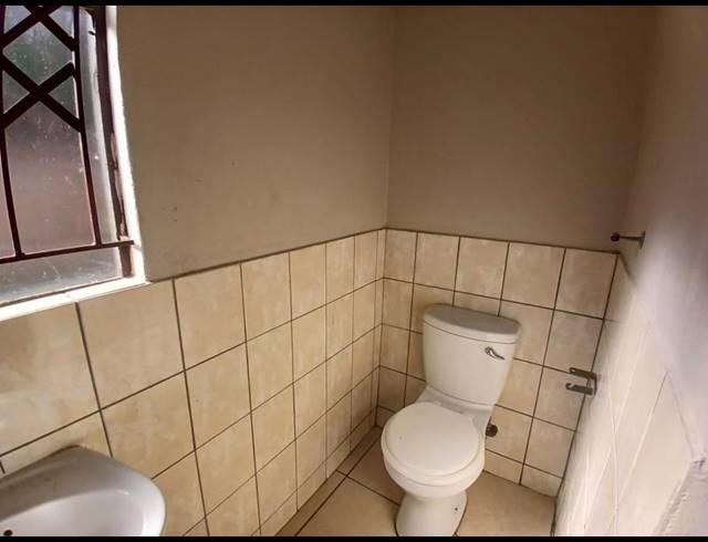 5 BEDROOM HOUSE FOR SALE IN OLIEVENHOUTBOSCH